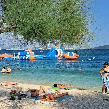 Viva * Kaštel Novi